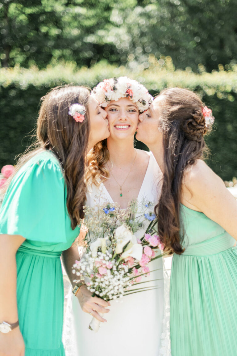 La mariée V et ses demoiselles d’honneur au Manoir de Corny